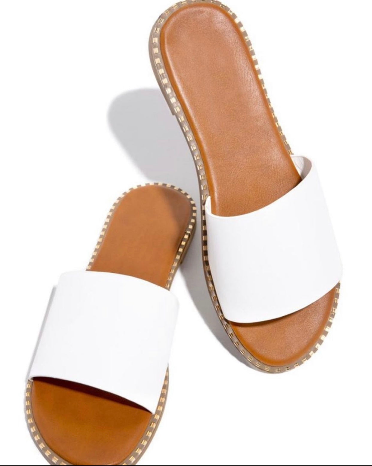 “Chantal” white sandals